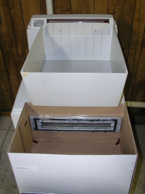 Light leaking box